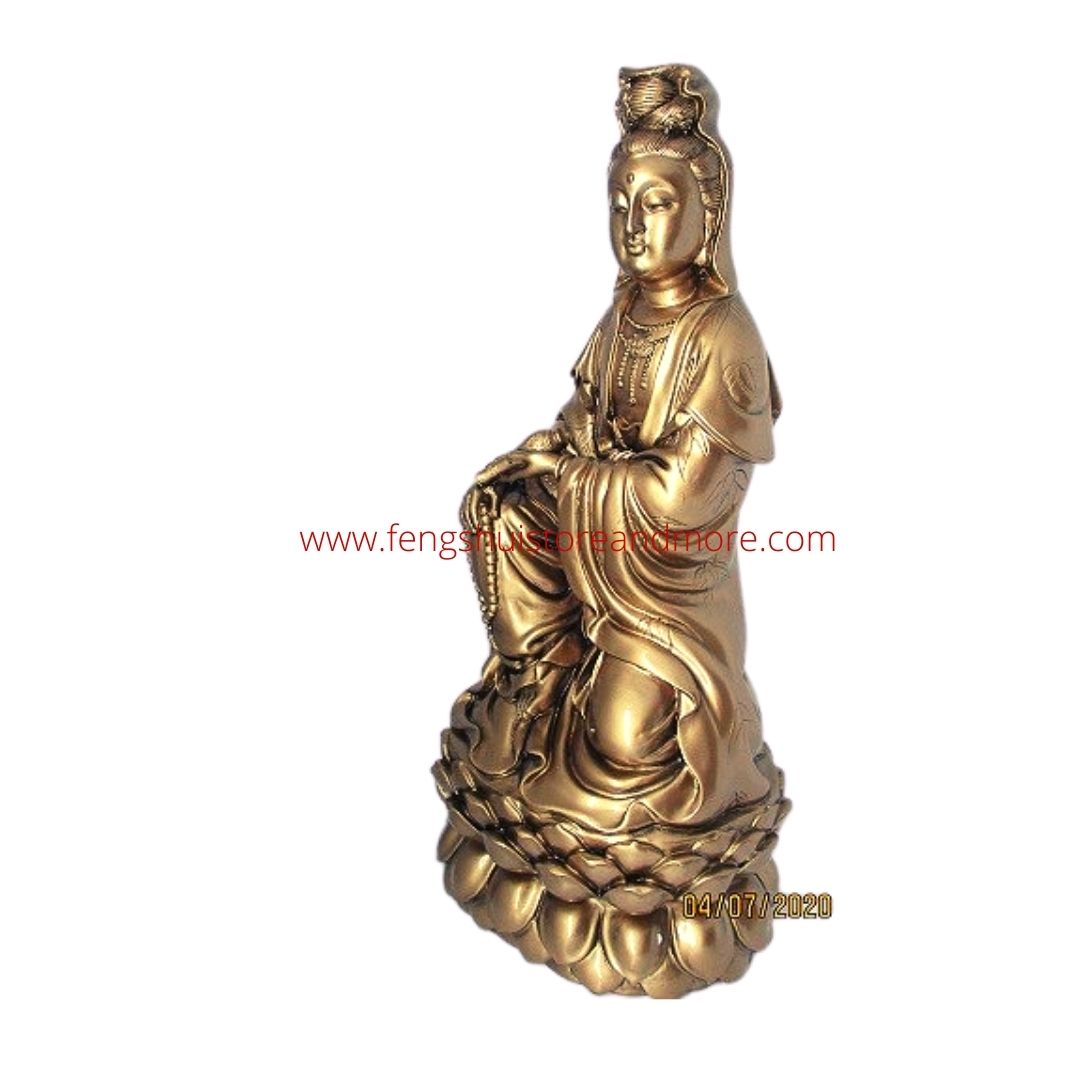 Quan Yin Kneeling on Lotus